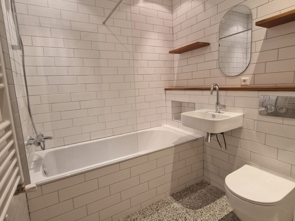 Bathroom renovation, Scheveningen